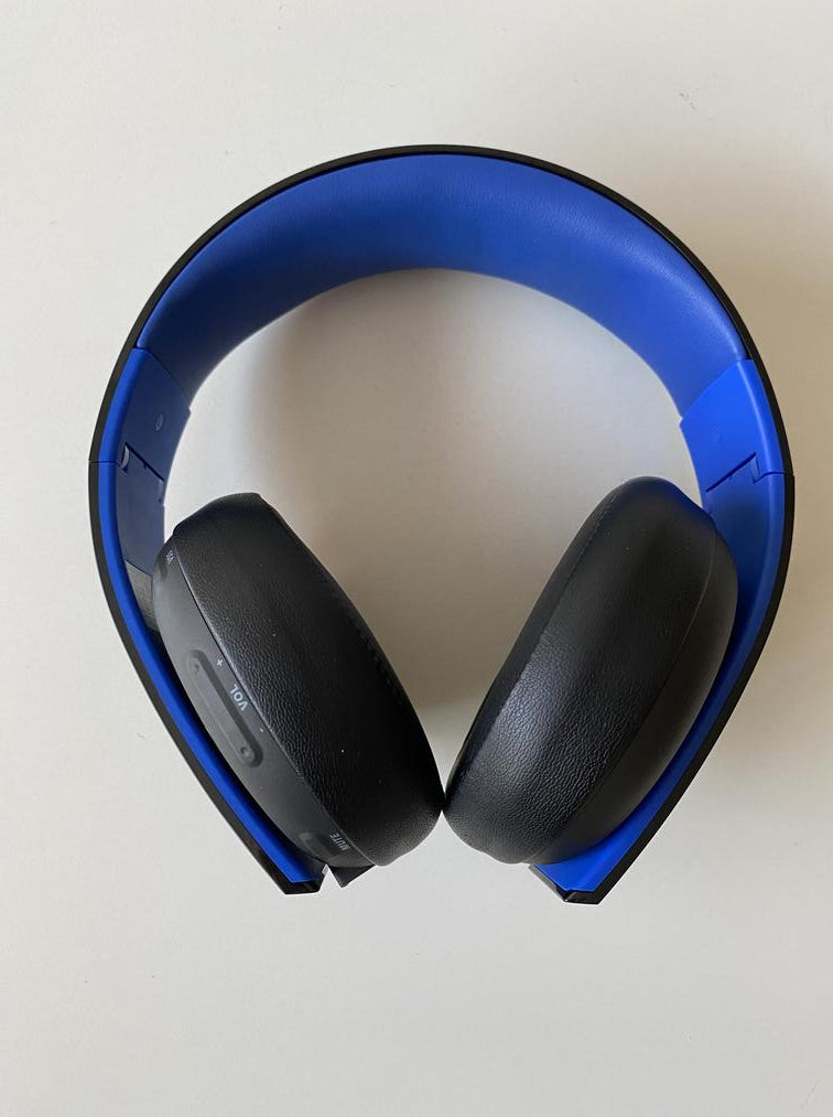 Sony PlayStation PS4 Wireless Stereo Headset Blue and Black