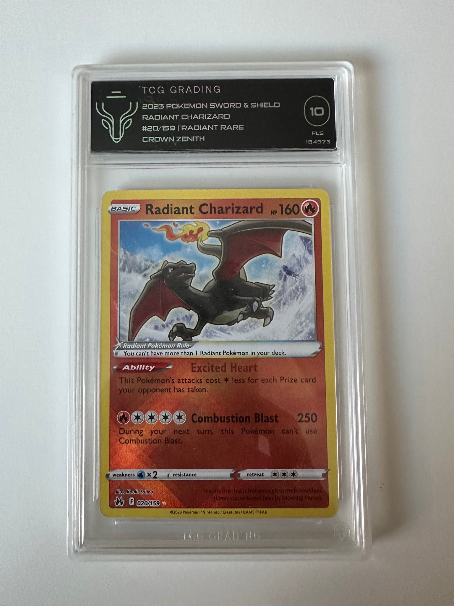Radiant Charizard 020/159 Holo Radiant Rare Crown Zenith TCG 10