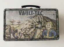Load image into Gallery viewer, Fallout 4 Collector&#39;s Edition Vault-Tec Lunchbox