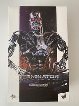 Load image into Gallery viewer, Hot Toys Endoskeleton Terminator Genesys MMS 352 1-6th Scale Collectible Figure
