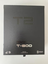 Load image into Gallery viewer, Hot Toys T-800 Terminator 2 Judgment Day DX10 1-6th Scale Collectible Figure