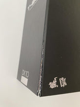 Load image into Gallery viewer, Hot Toys T-800 Terminator 2 Judgment Day DX10 1-6th Scale Collectible Figure