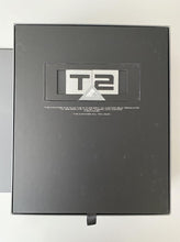 Load image into Gallery viewer, Hot Toys T-800 Terminator 2 Judgment Day DX10 1-6th Scale Collectible Figure