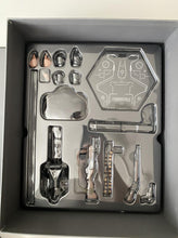 Load image into Gallery viewer, Hot Toys T-800 Terminator 2 Judgment Day DX10 1-6th Scale Collectible Figure