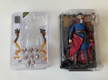 Load image into Gallery viewer, Hot Toys Doctor Strange Multiverse of Madness MMS 645 1-6th Scale Collectible Figure