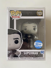 Load image into Gallery viewer, Superman 1123 Justice League DC Shop 4500 Pieces Funko Pop Vinyl