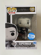 Load image into Gallery viewer, Superman 1123 Justice League DC Shop 4500 Pieces Funko Pop Vinyl