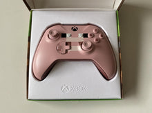 Load image into Gallery viewer, Microsoft Xbox One Wireless Controller Minecraft Pig Edition Boxed