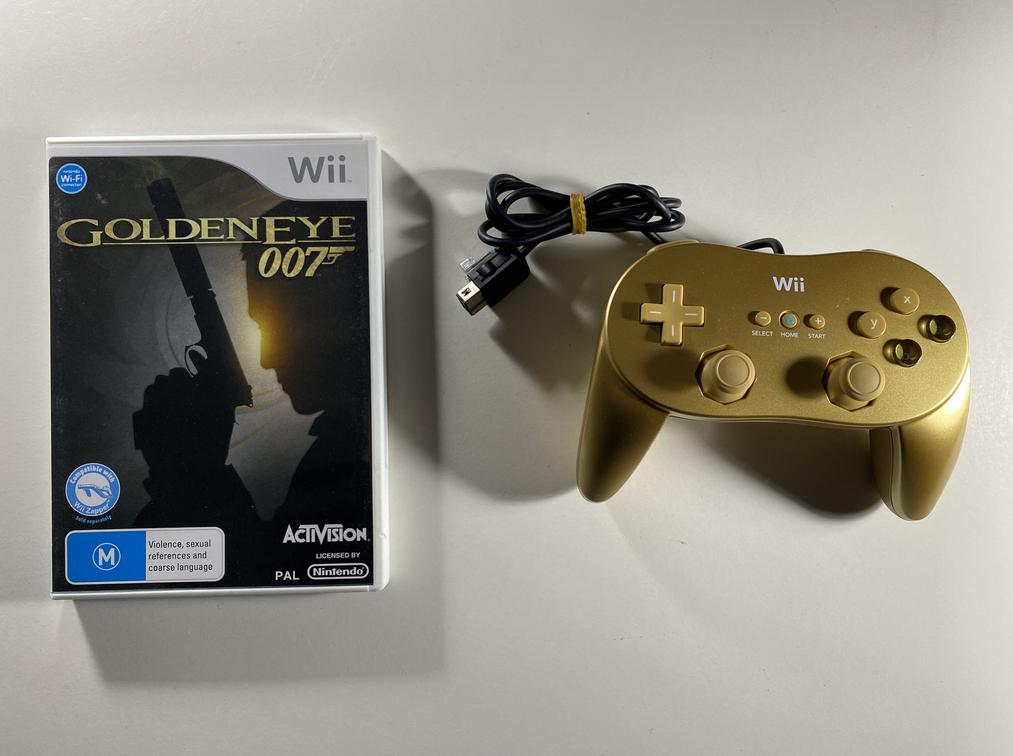 Goldeneye 007 Limited Edition with Gold Classic Controller Pro