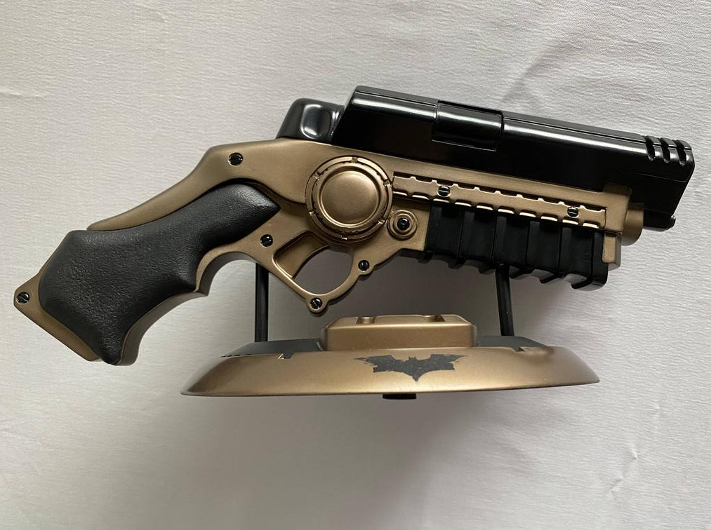 Batman begins grappling gun prop replica - Resin props and rare