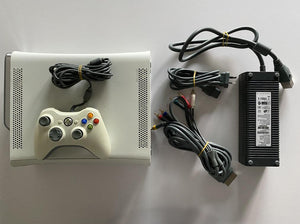 Xbox 360 Pro 120GB White Console, Controller and Leads