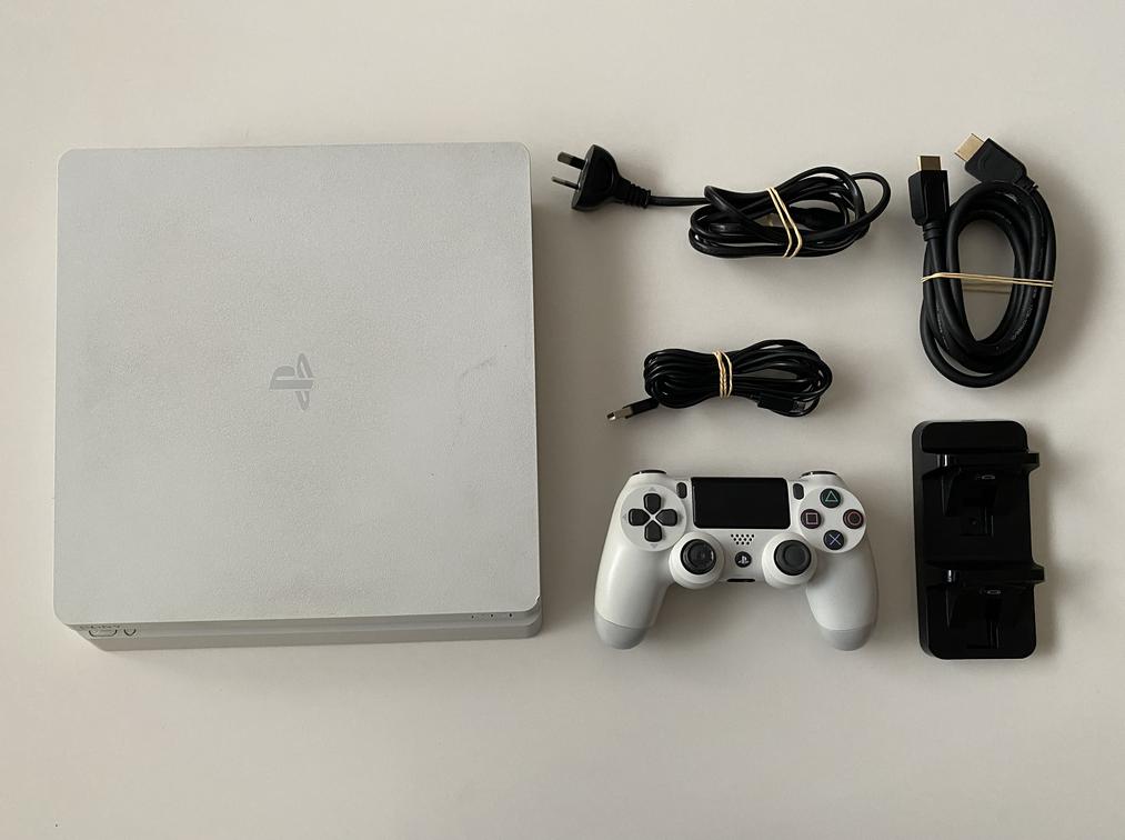 Sony PlayStation 4 PS4 500GB Slim Console White CUH-2102A | GameFleets