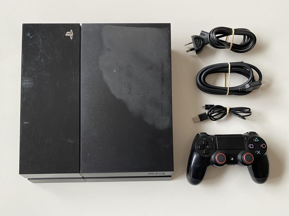 Sony PlayStation 4 PS4 500GB Console Bundle Black CUH-1102A PAL