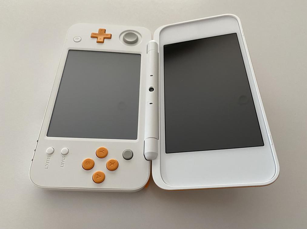 Pal 2ds New Nintendo 2DS XL Console White And Orange PAL GameFleets