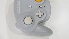 Load image into Gallery viewer, Nintendo GameCube Wavebird Controller with Receiver White DOL-004